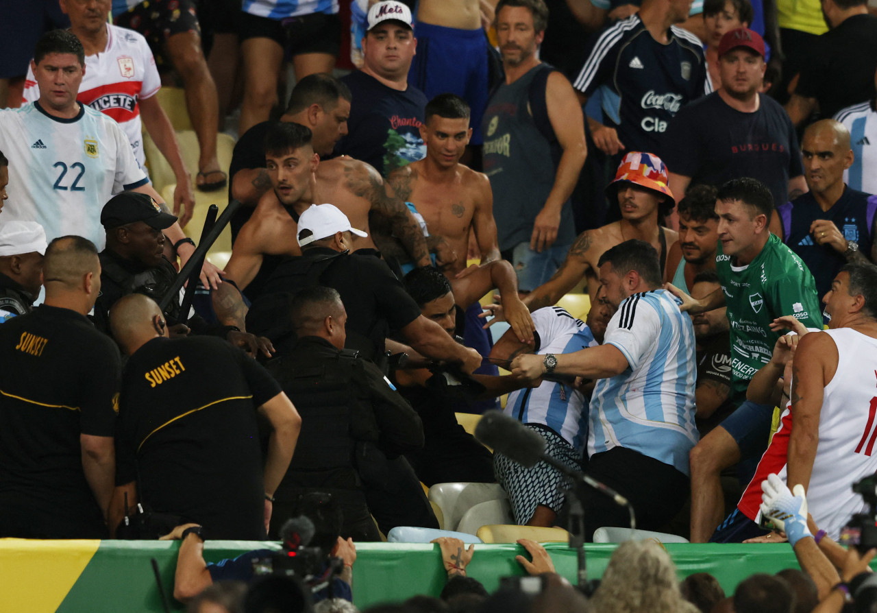 Incidentes en el Brasil - Argentina por Eliminatorias. Foto: REUTERS.