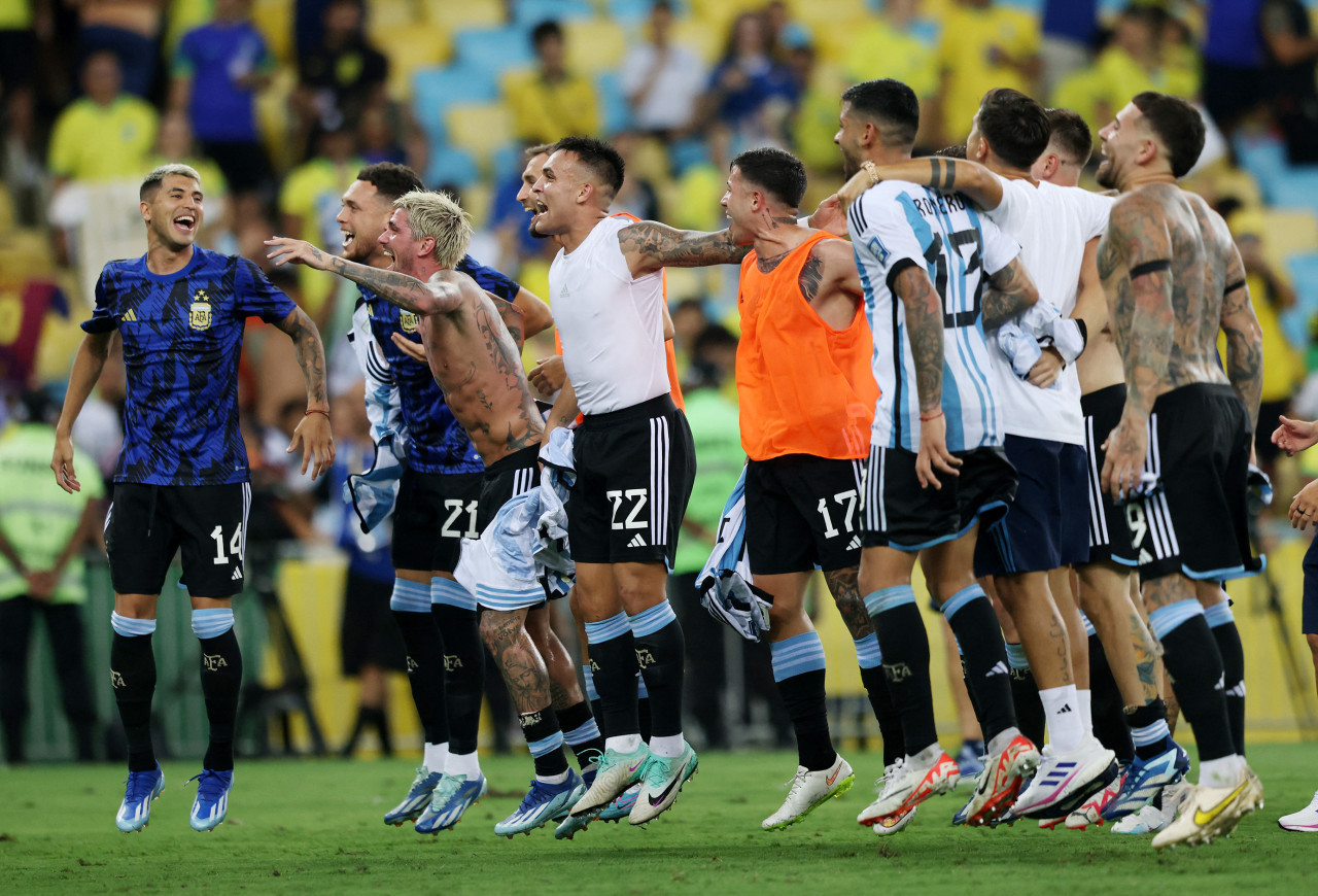 Argentina derrotó a Brasil en el Estadio Maracaná. Foto: NA.