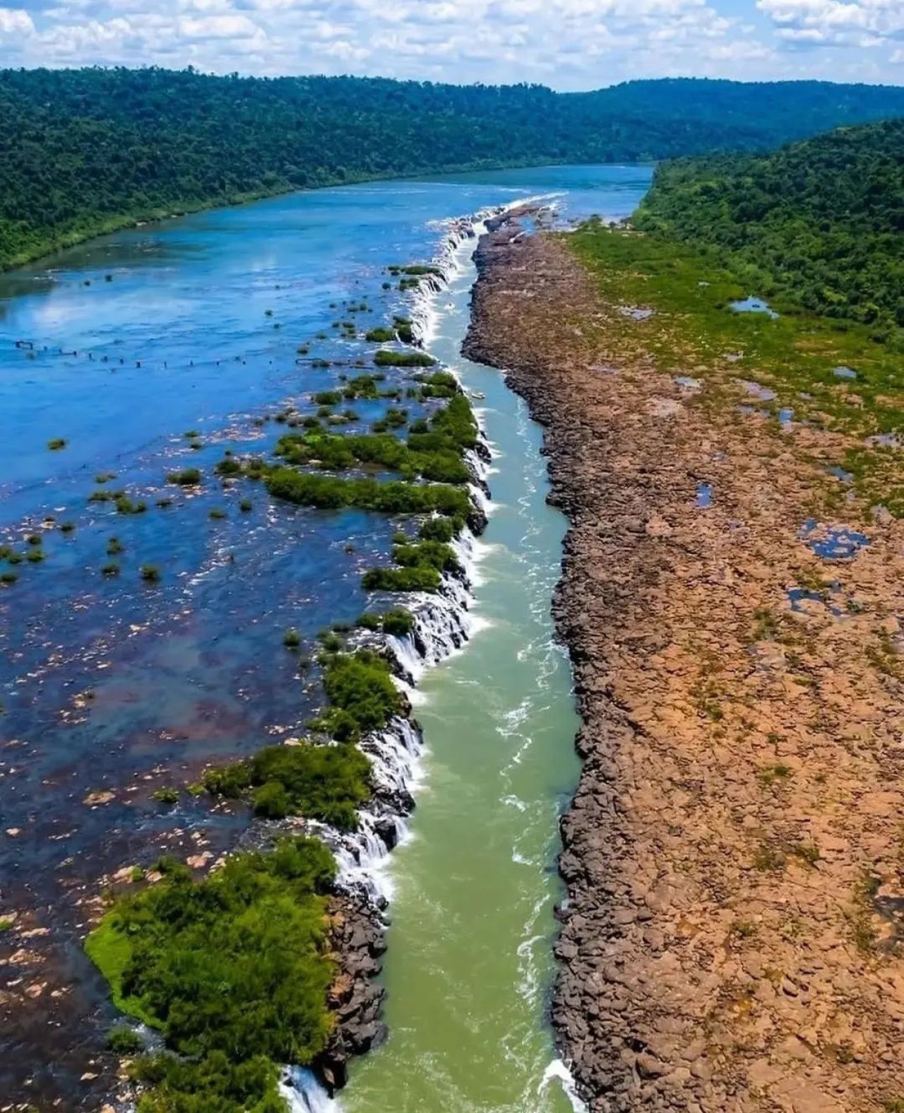 Las aguas de estos saltos fluyen de forma horizontal. Foto: Instagram/@ parquesaltosdelmocona