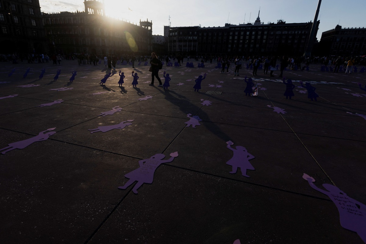 Los bocetos de las mujeres mexicanas asesinadas a causa de la violencia de género. Foto: Reuters.