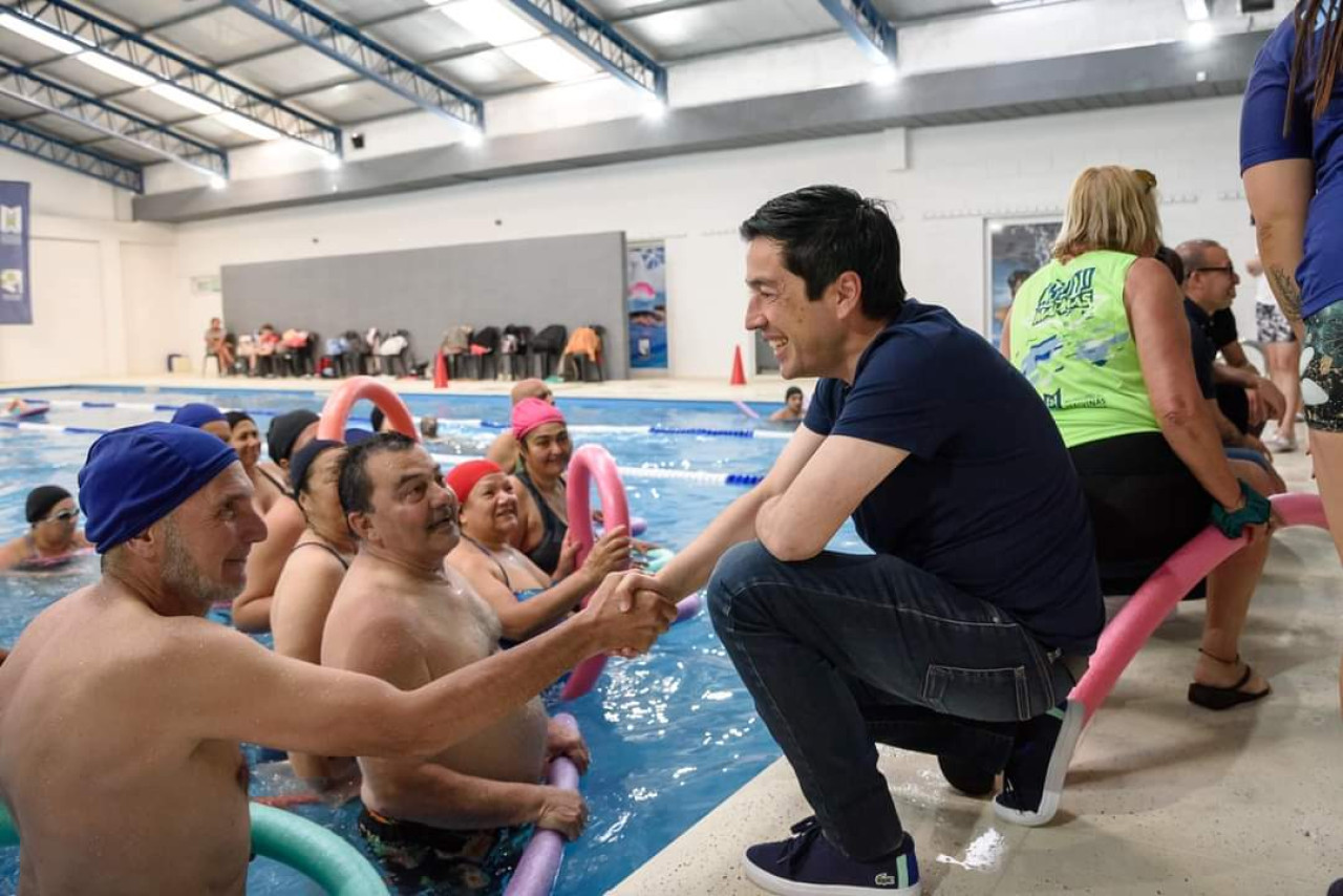 Leo Nardini, Noe Correa y Luis Vivona, realizaron la reapertura del Gimnasio Municipal de Malvinas Argentinas