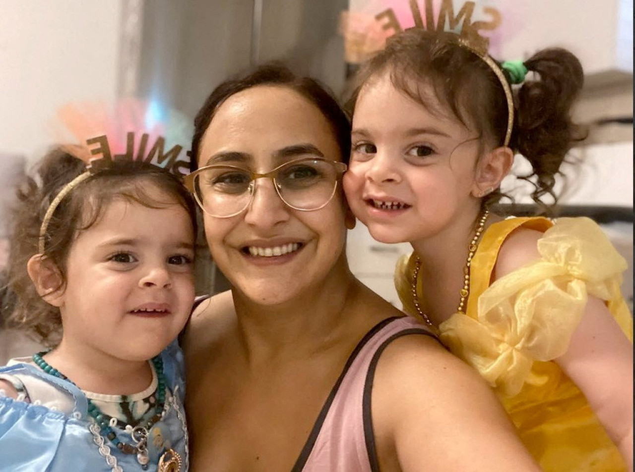 Emma y Yuli Aloni Cunio, las niñas israelíes de nacionalidad argentina liberadas por Hamás. Foto: Reuters.