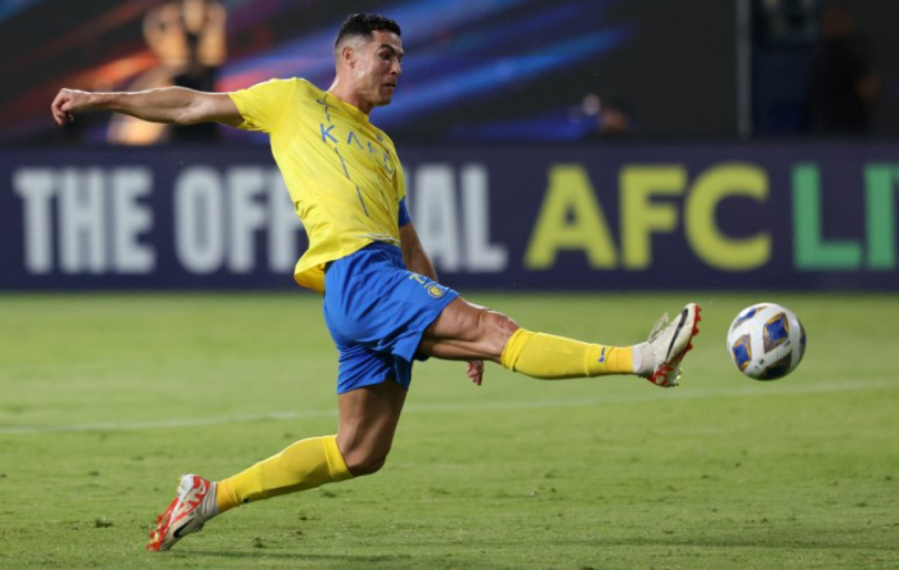 Cristiano Ronaldo con la camiseta del Al Nassr. Foto: Reuters