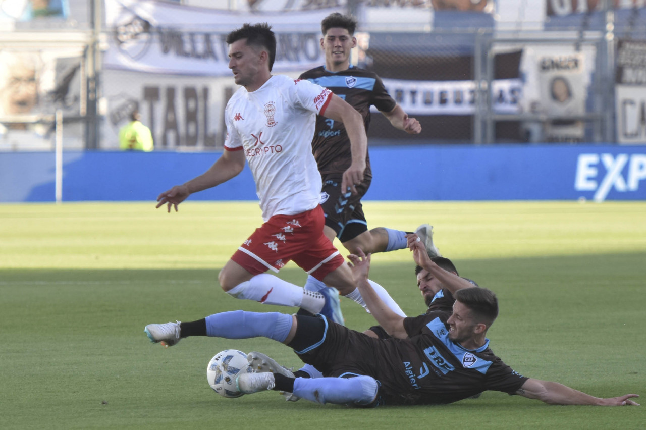 Platense vs Huracán, Copa de la Liga. Foto: Télam