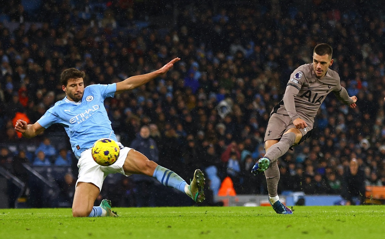 El golazo de Lo Celso ante Manchester City. Foto: Reuters.