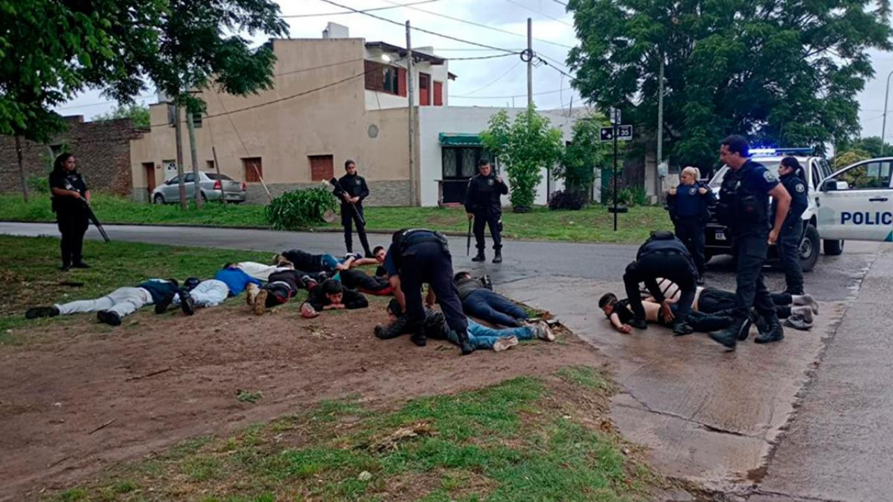 Un adolescente fue asesinado a la salida de una fiesta clandestina en La Plata. Foto: Télam.