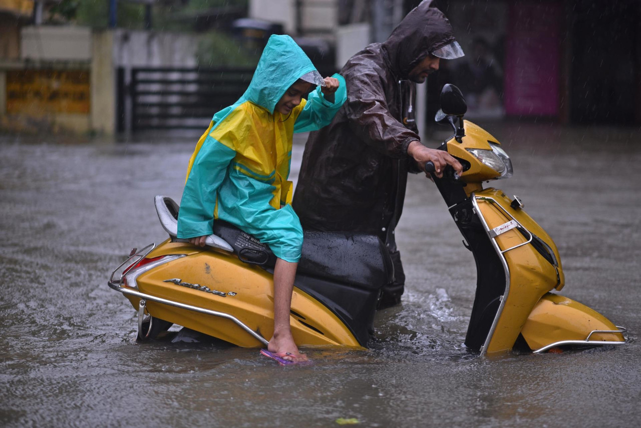 Inundaciones tras la llegada del ciclón Michaung a India. Foto: EFE.