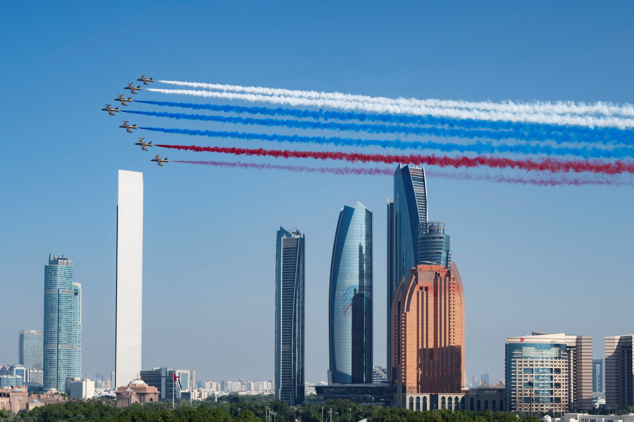 La bienvenida de Emiratos Árabes a Putin. Foto: Reuters.