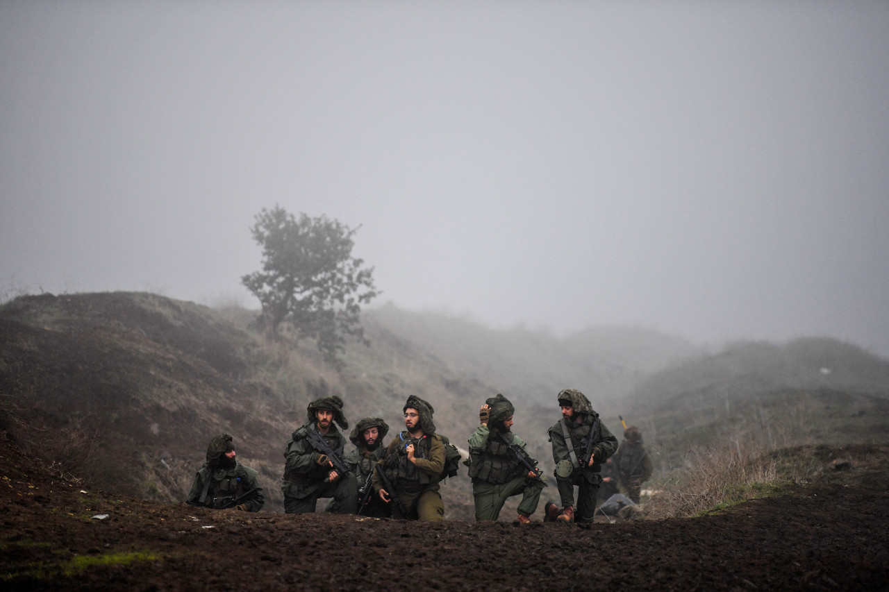 Soldados israelíes en la frontera con el Líbano. Foto: Reuters
