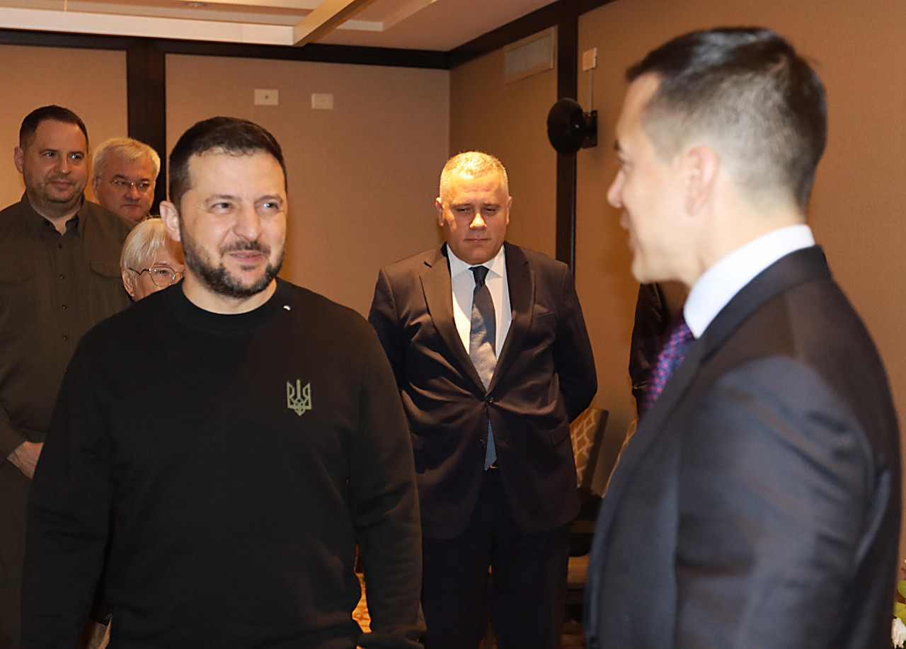 Volodímir Zelenski con Daniel Noboa. Foto: EFE.