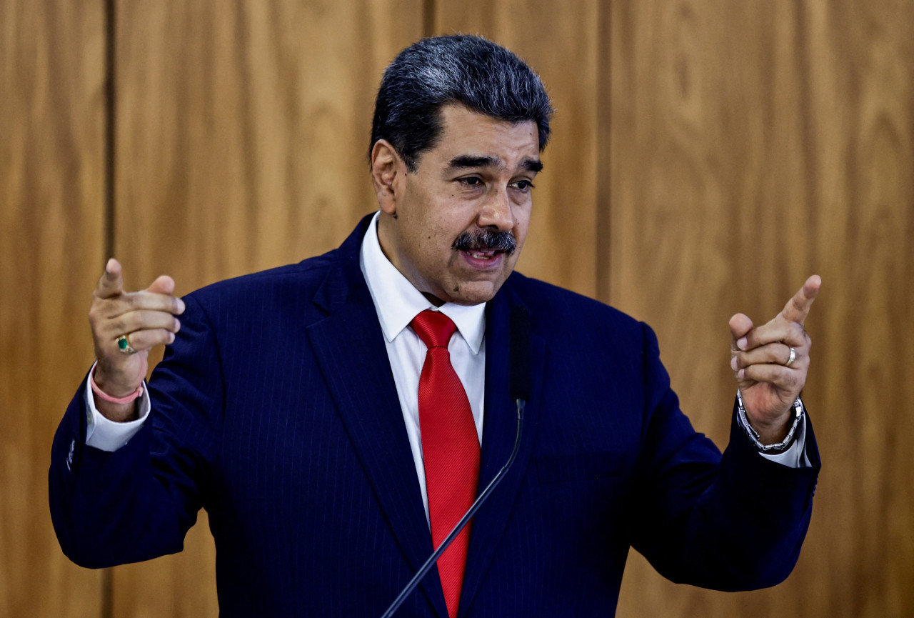 Maduro confirmó que se reunirá con su homólogo guyanés este jueves para hablar sobre la disputa territorial. Reuters