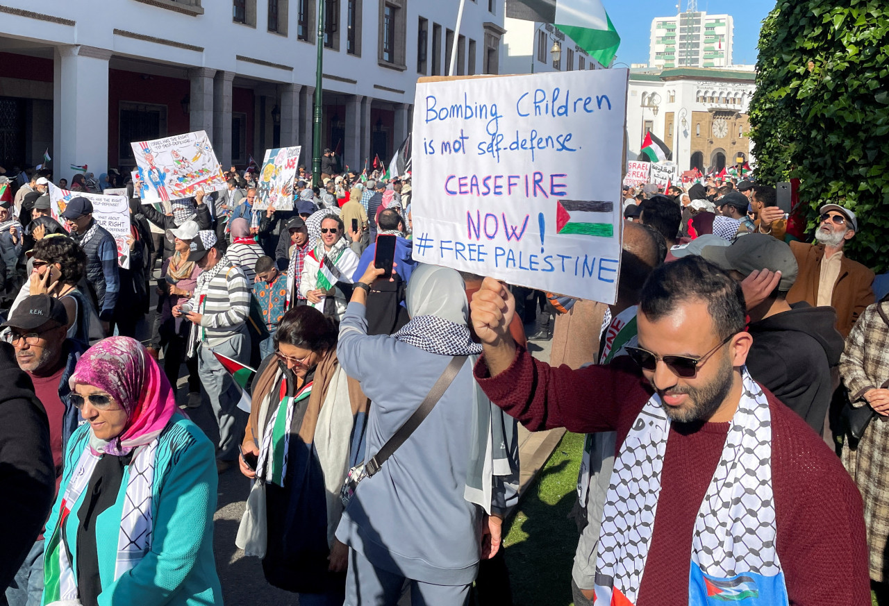 Marcha en Marruecos contra el ataque de Israel en Gaza. Foto: REUTERS.