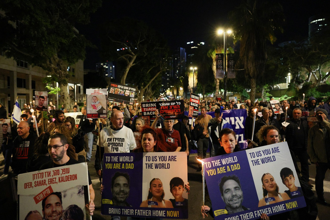 Protestas por la muerte de tres rehenes israelíes asesinado por su Ejército. Foto: Reuters.