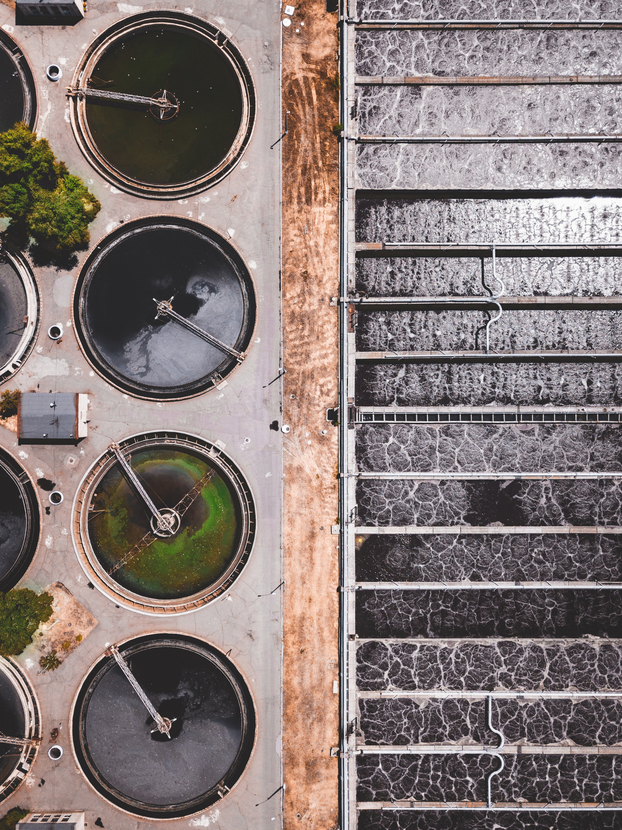 Planta de tratamiento de aguas residuales. Foto: Unsplash.