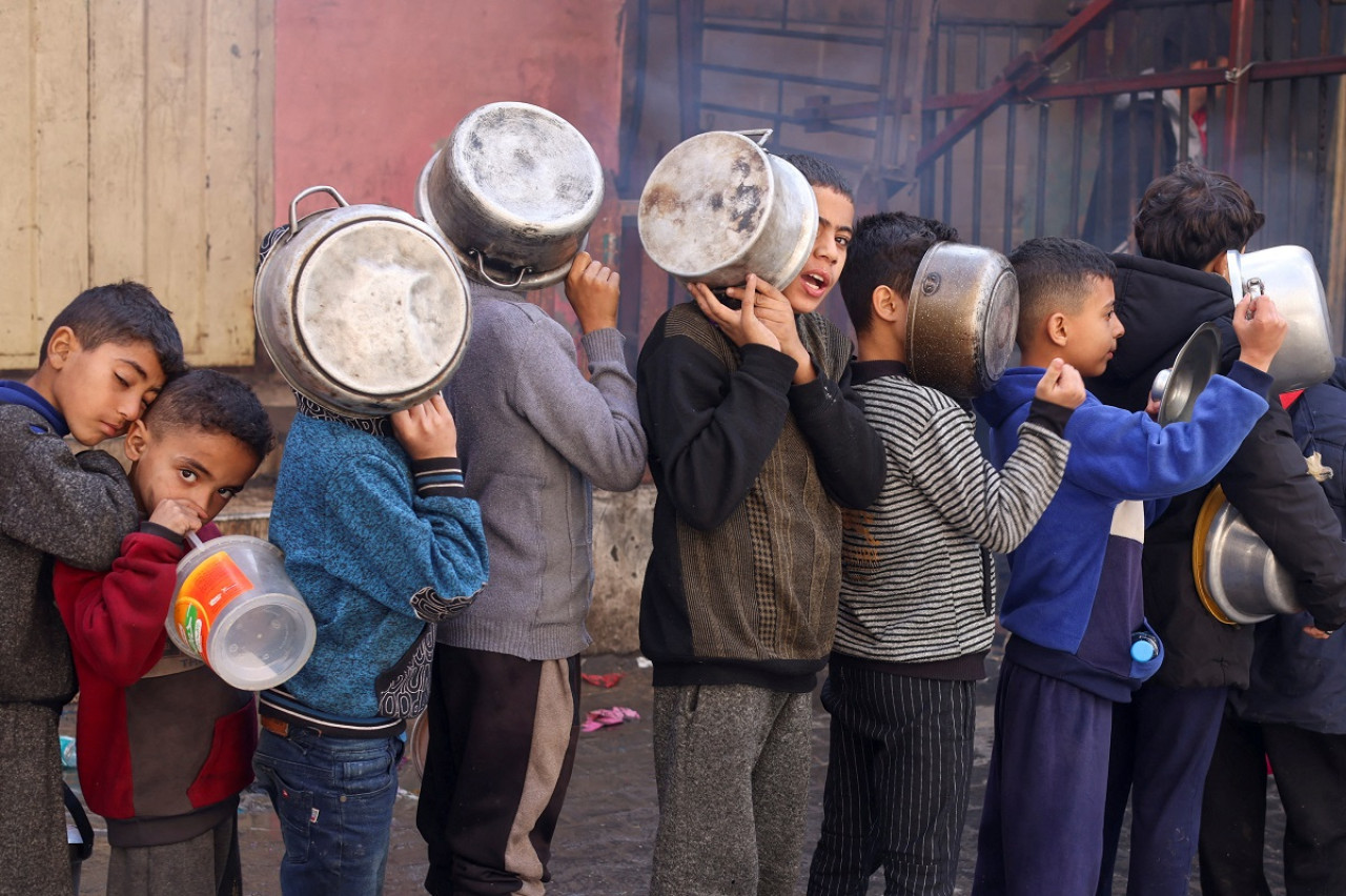 Niños desplazados de la Franja de Gaza. Foto: Reuters.