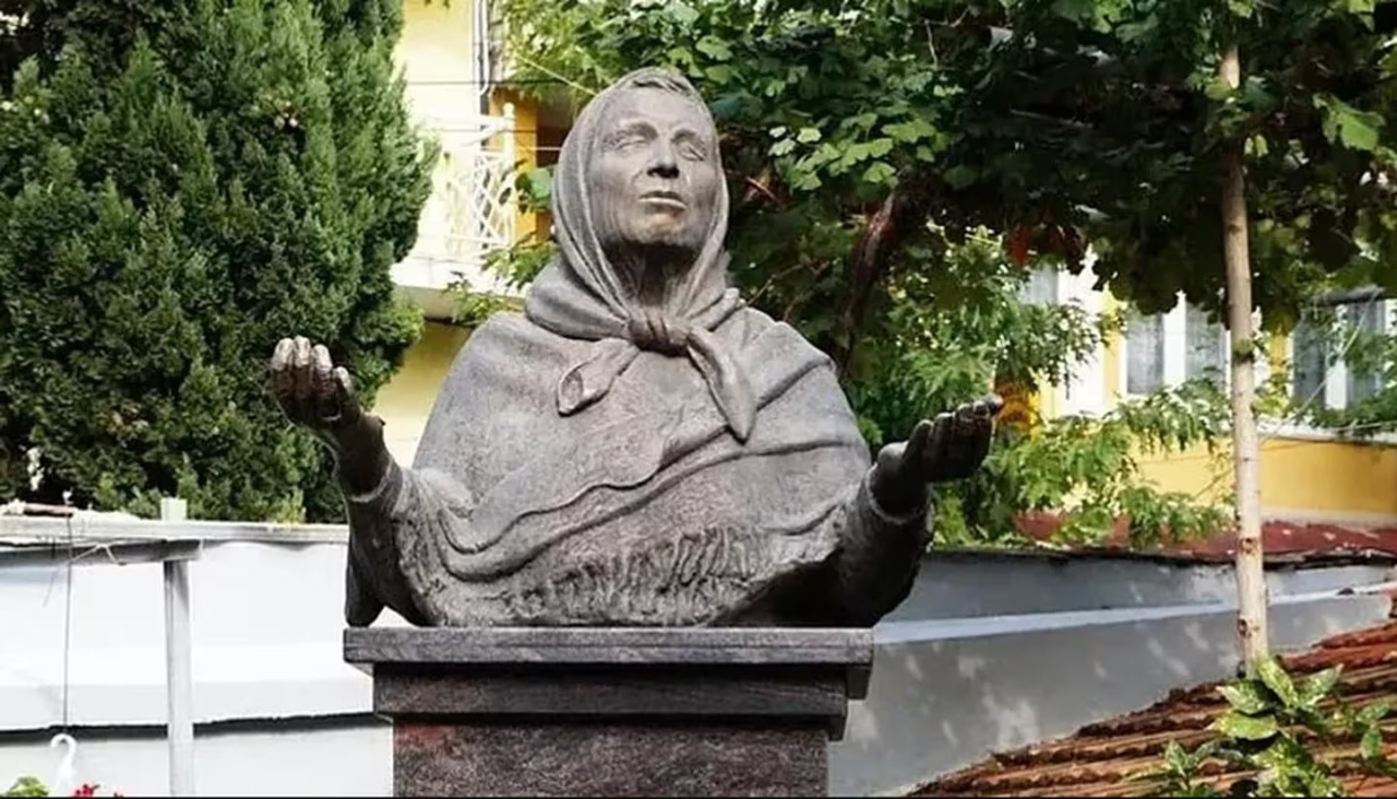 Busto de Baba Vanga en Bulgaria.