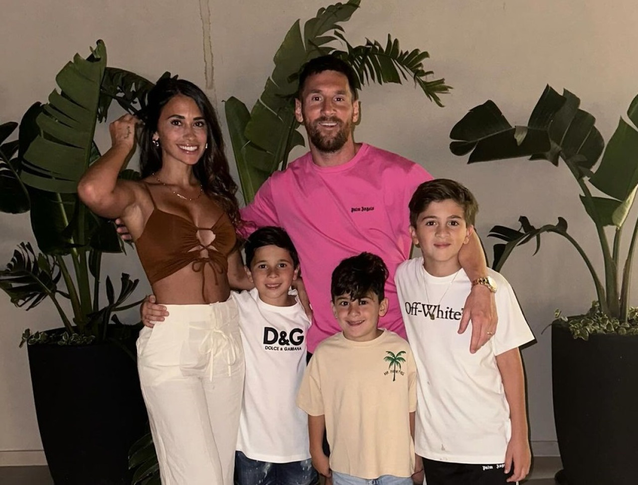 Lionel Messi junto a su familia. Foto: Instagram @leomessi.