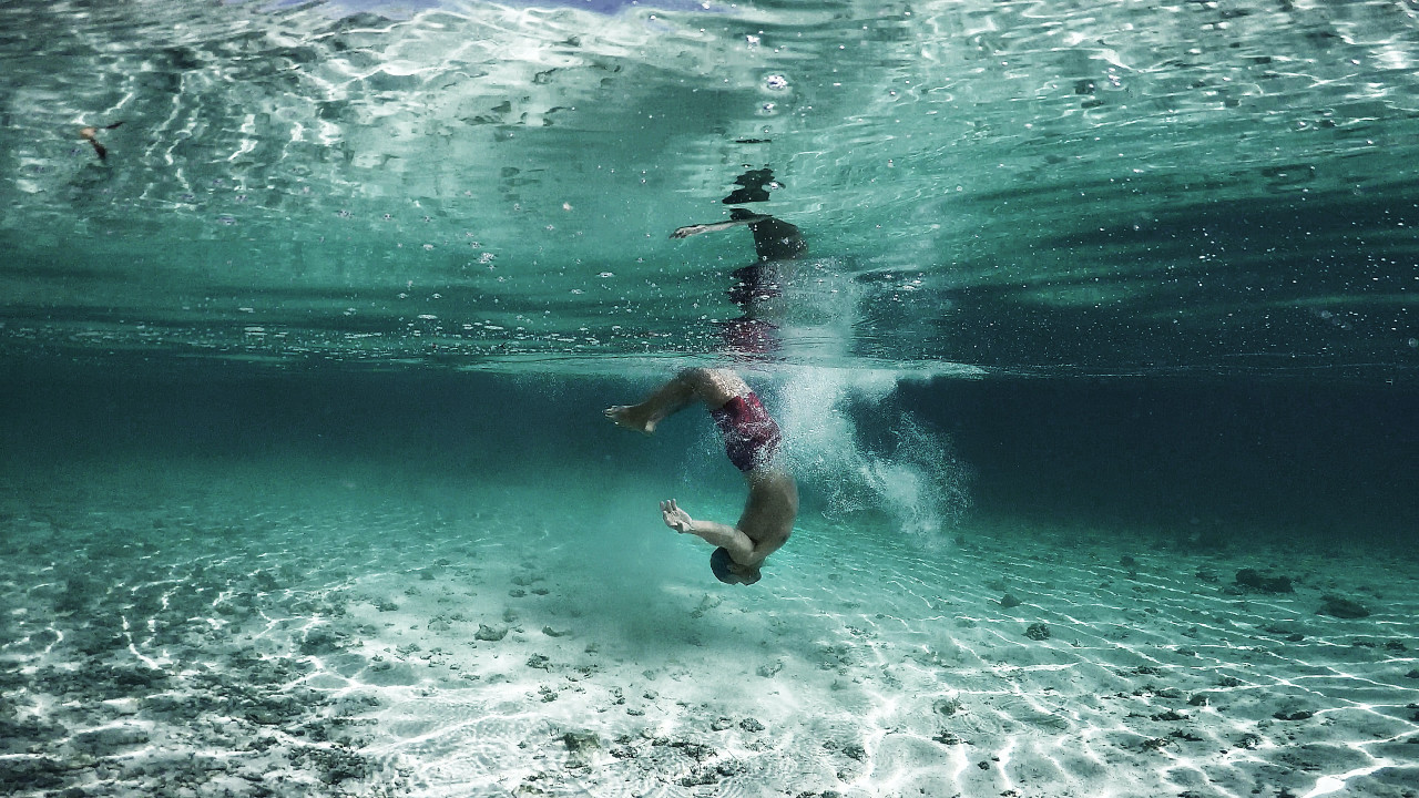 Nadar, mar, playa, verano. Foto: Unsplash