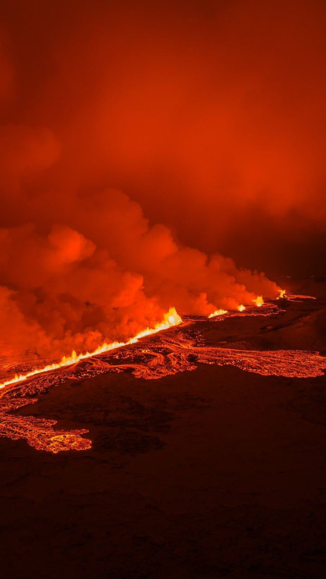 Volcán en erupción en Islandia. Foto: X.
