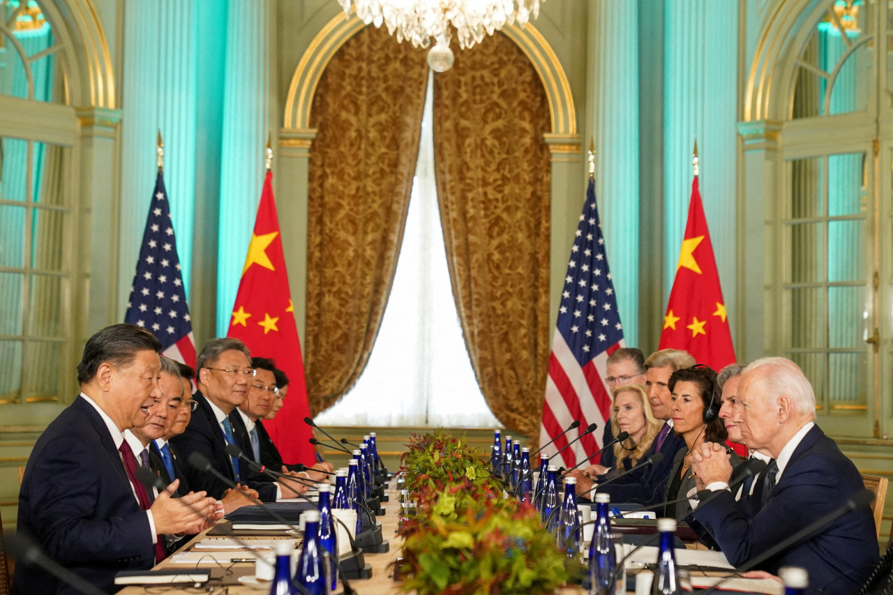 Reunión entre Estados Unidos y China, Xi Jinping y Joe Biden. Foto: Reuters.