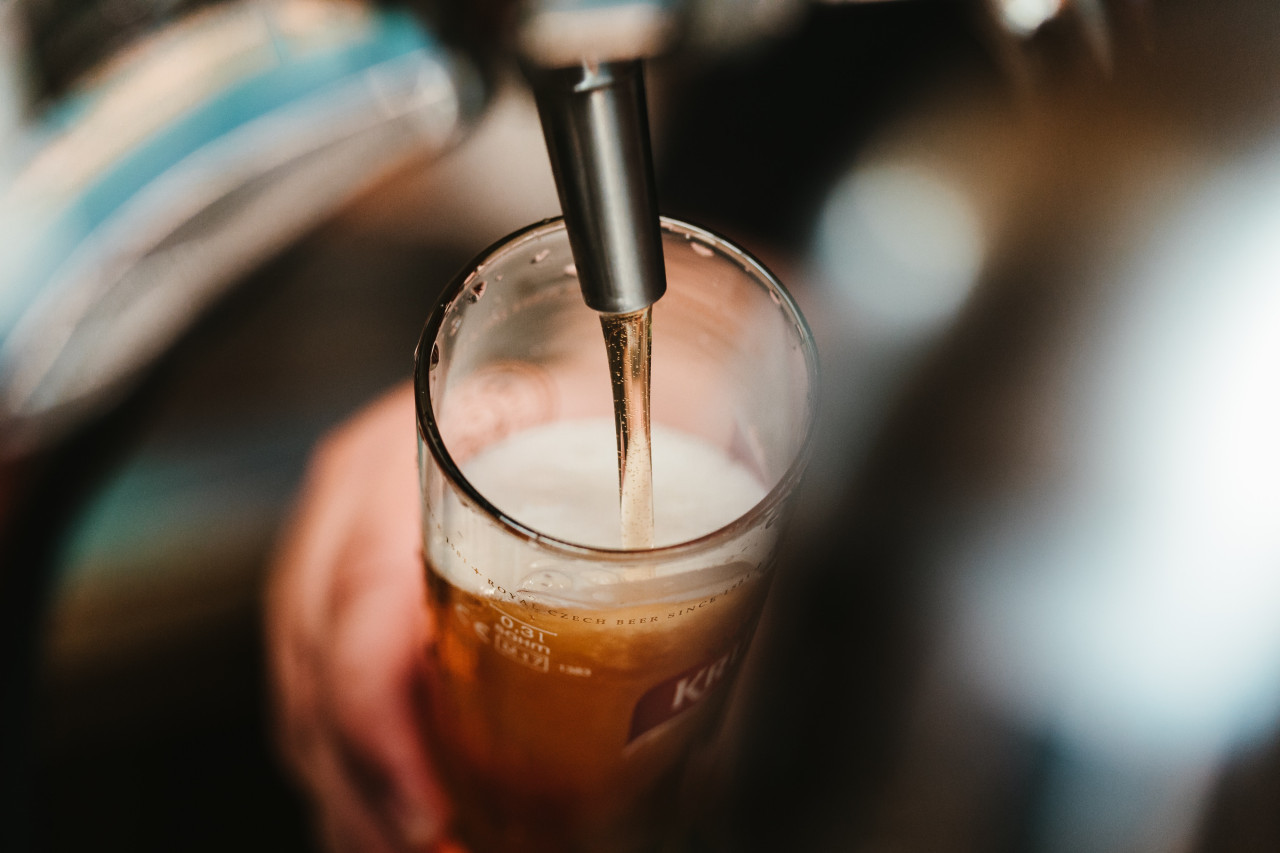 Cerveza, alcohol. Foto Unsplash.