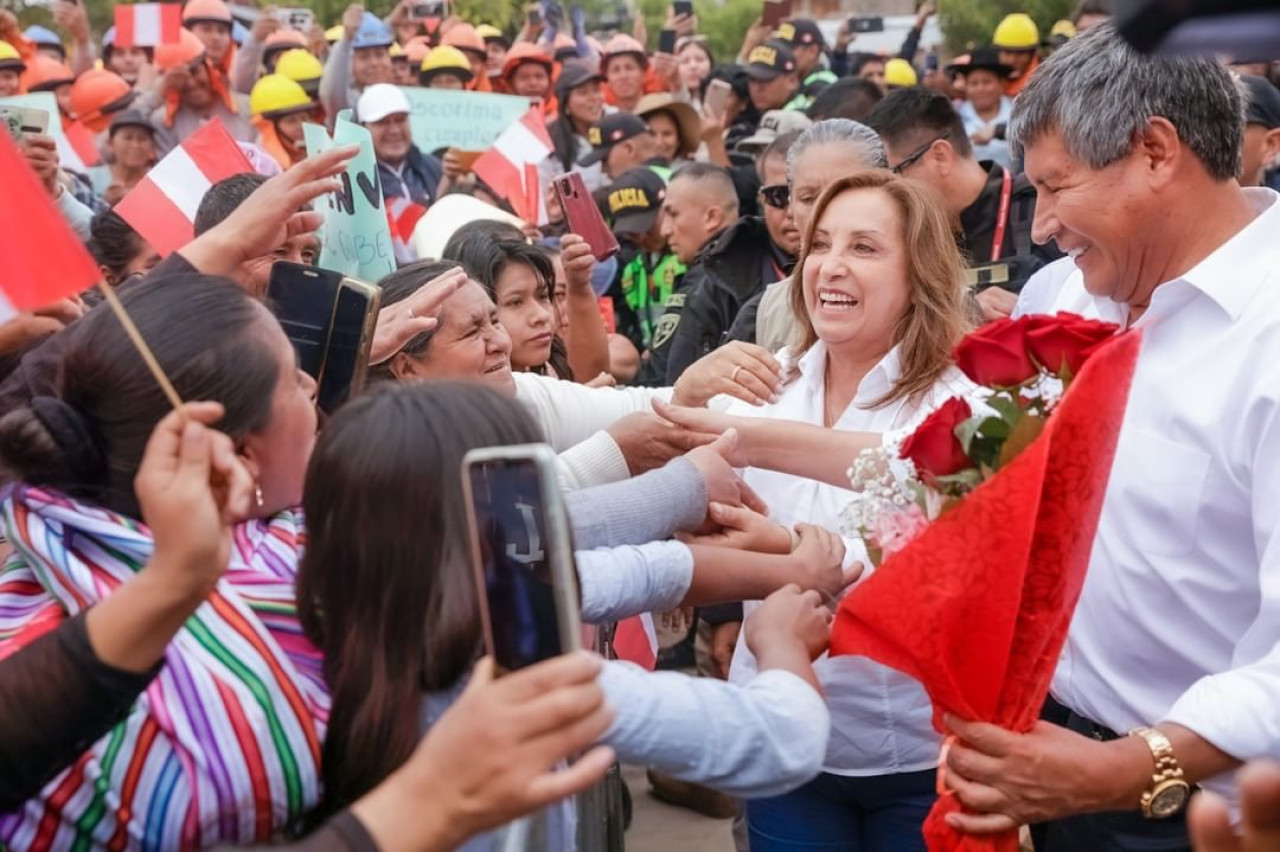 Dina Boluarte durante su visita a Ayacucho. Foto: Instagram @presidenciaperu.