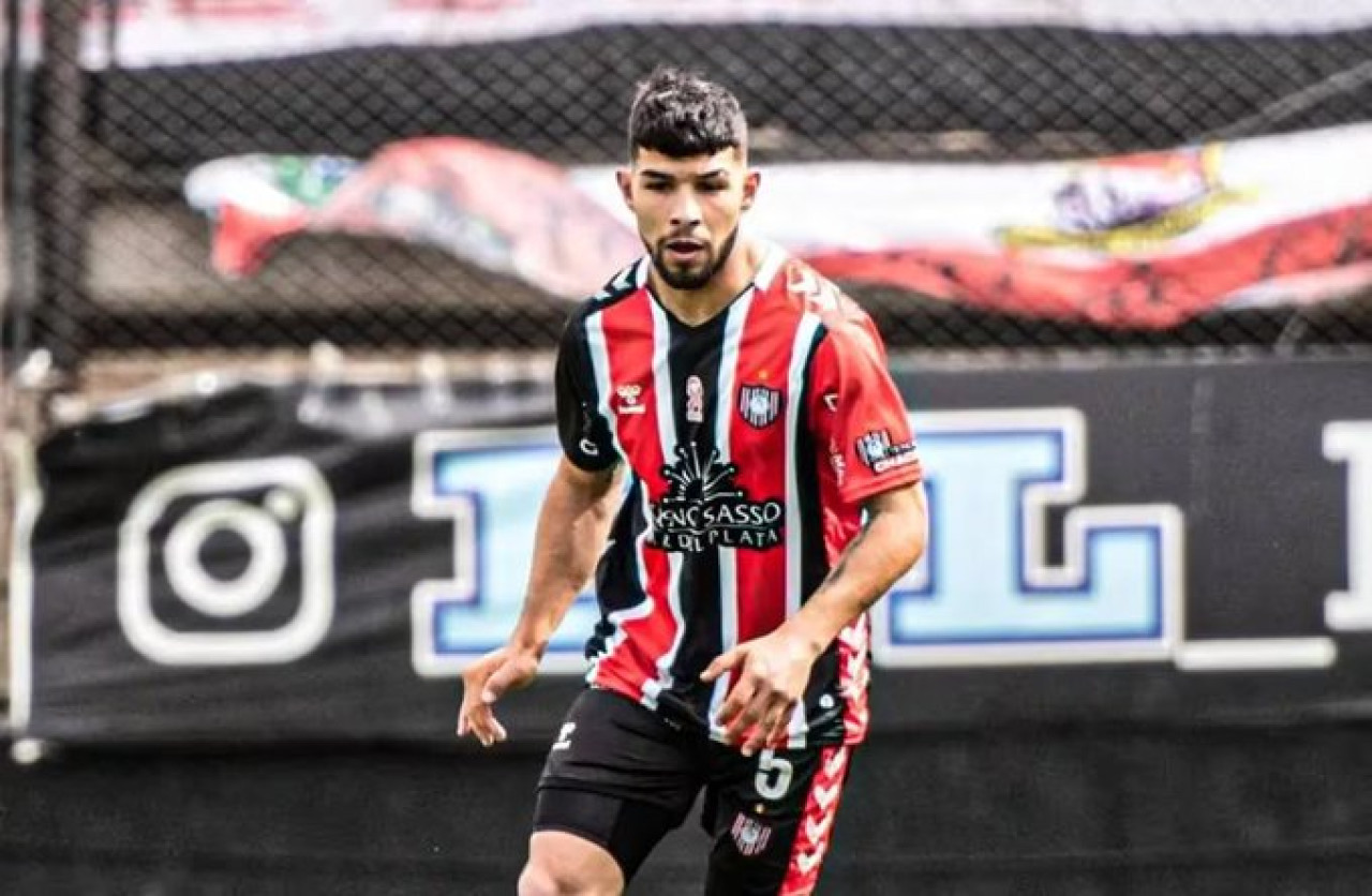 Lucas Perdomo, capitán de Chacarita Jr. Foto: X/@Lagloriosatv