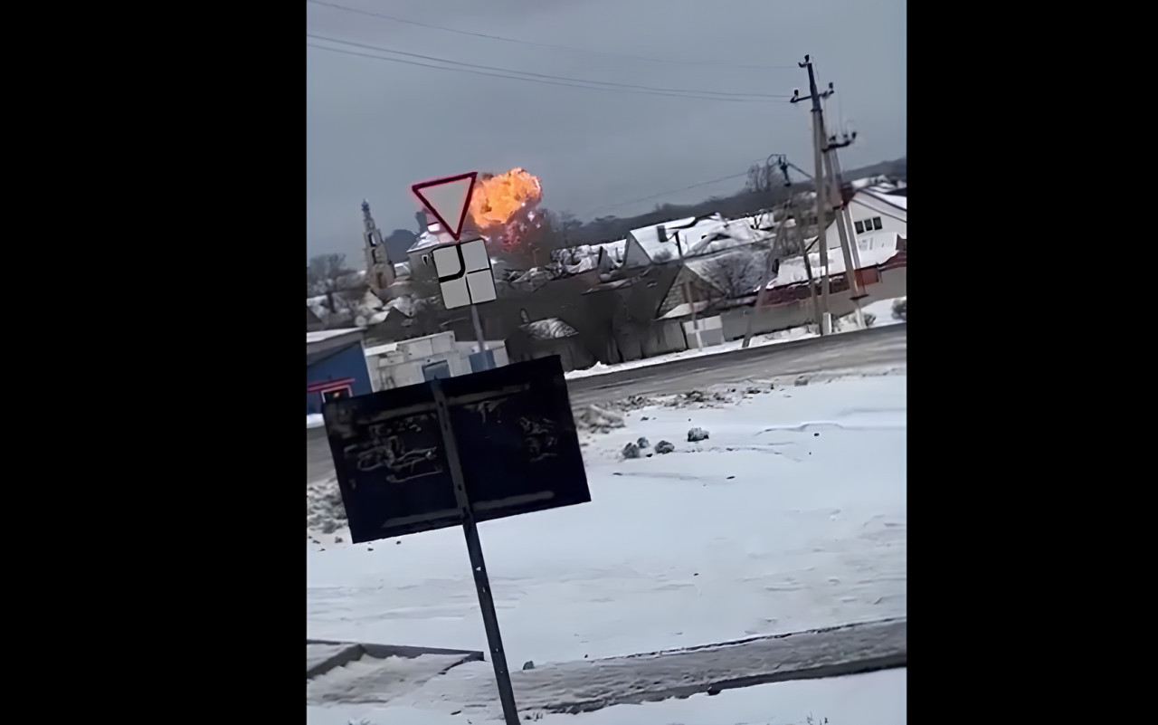 Un avión ruso se estrelló en Bélgorod. Foto: Captura video.