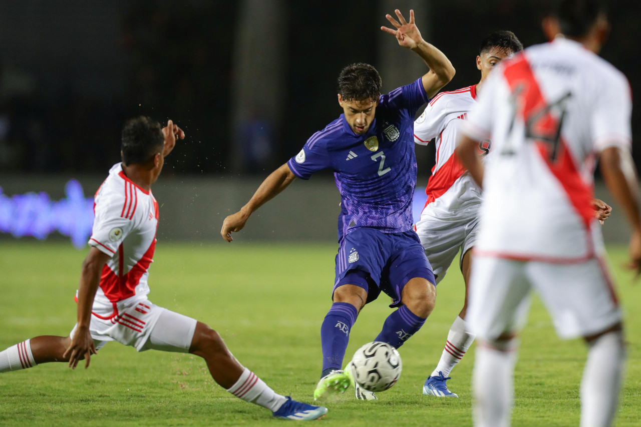 Argentina vs Perú, Preolímpico Sub 23. Foto: EFE