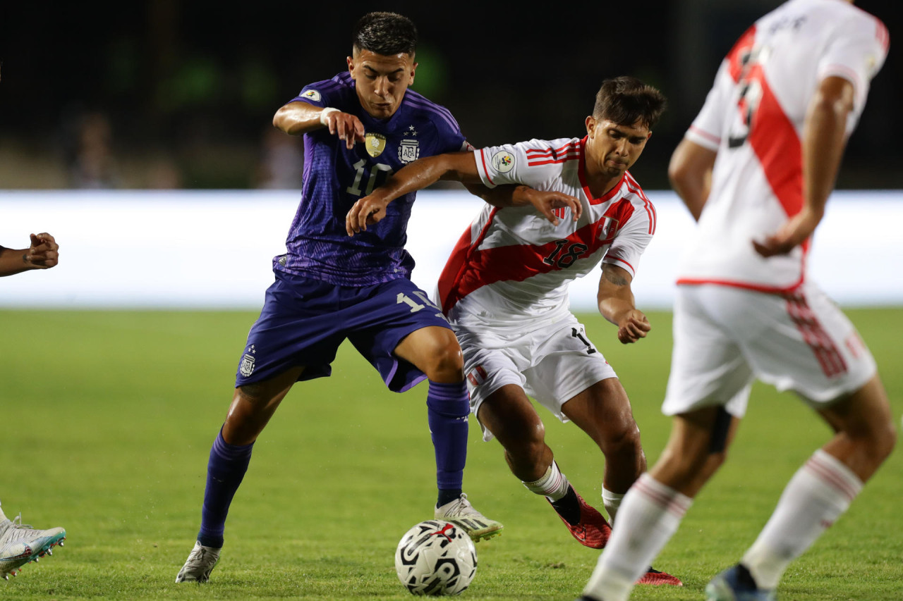 Argentina vs Perú, Preolímpico Sub 23. Foto: EFE