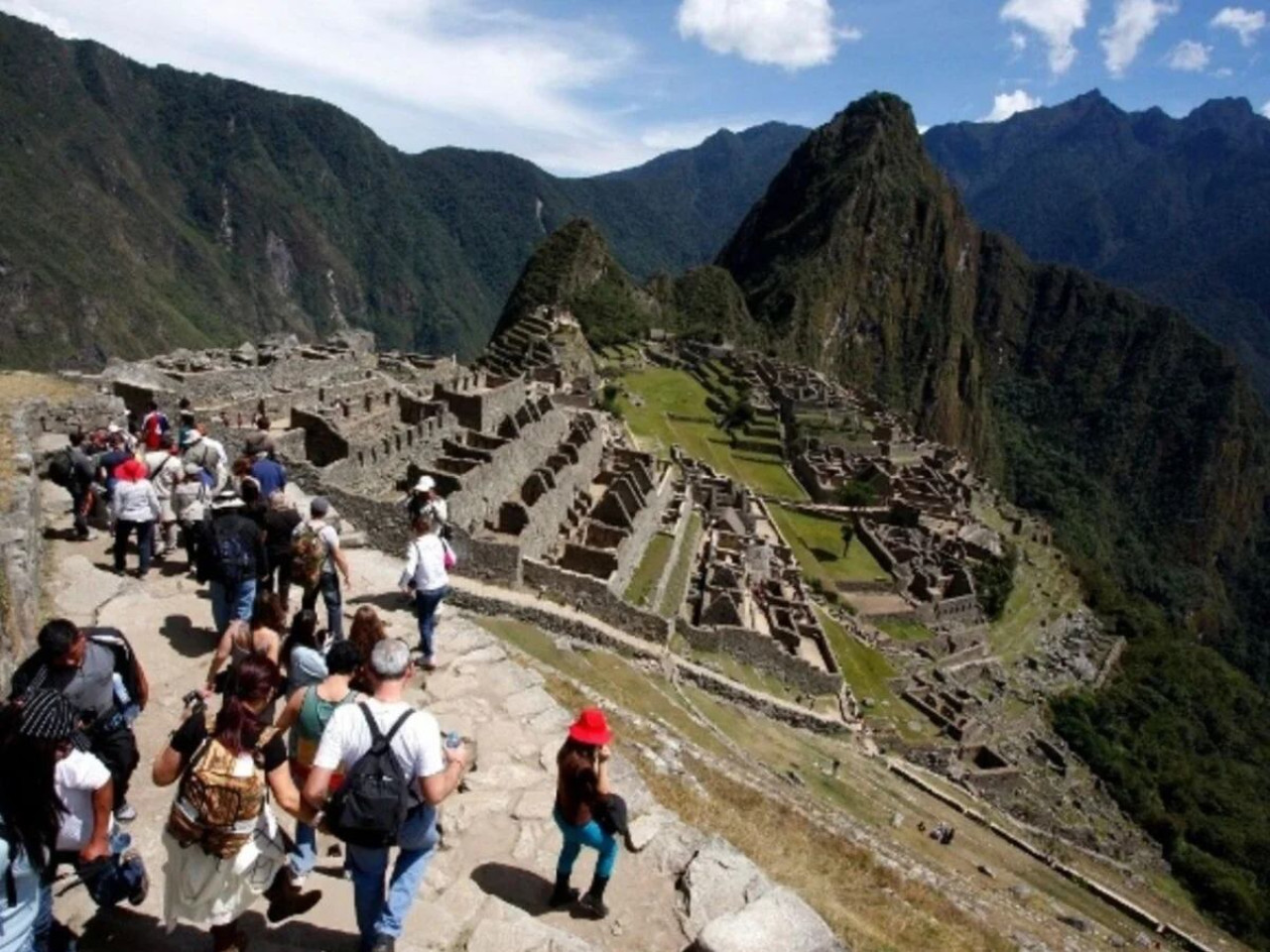 Turistas varados en Machu Picchu. Foto: Reuters