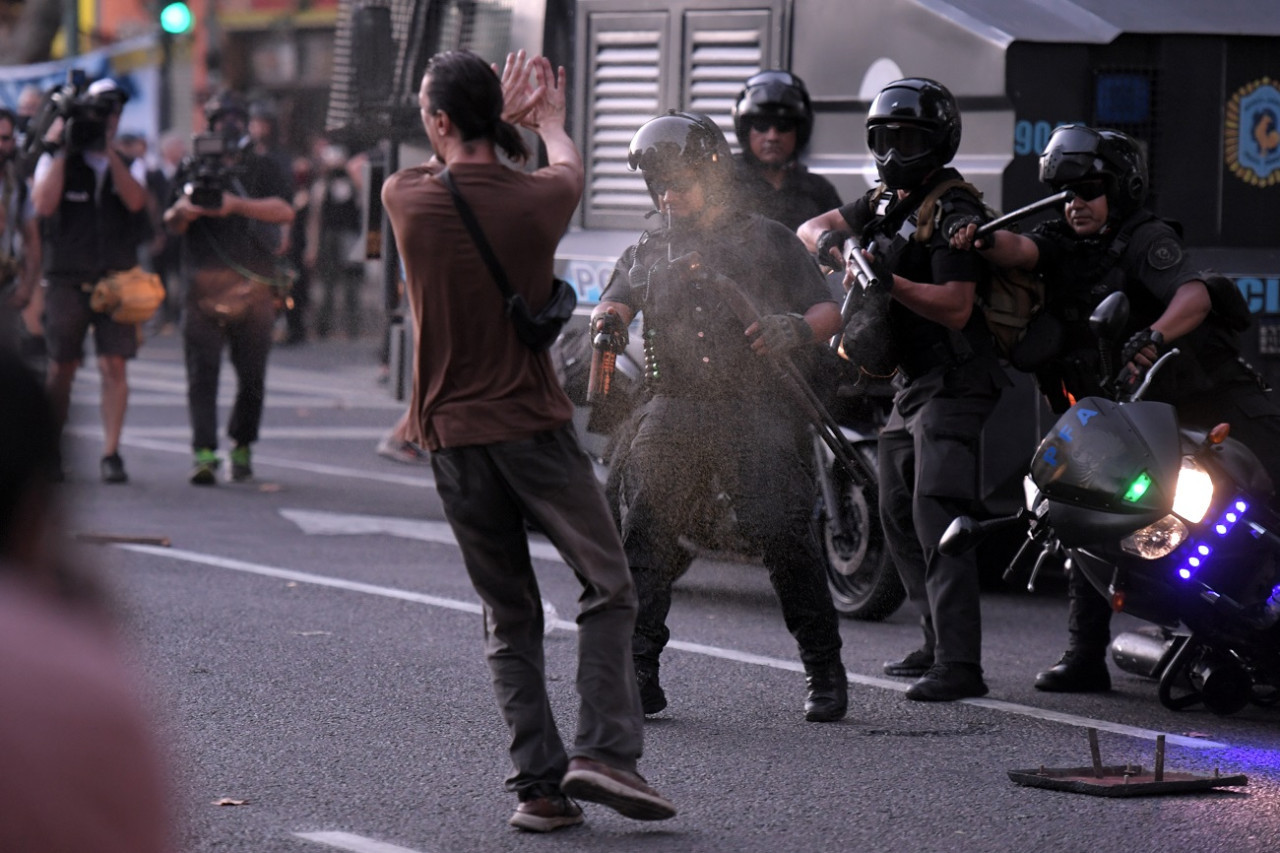 Incidentes en las afueras del Congreso. Foto: Télam