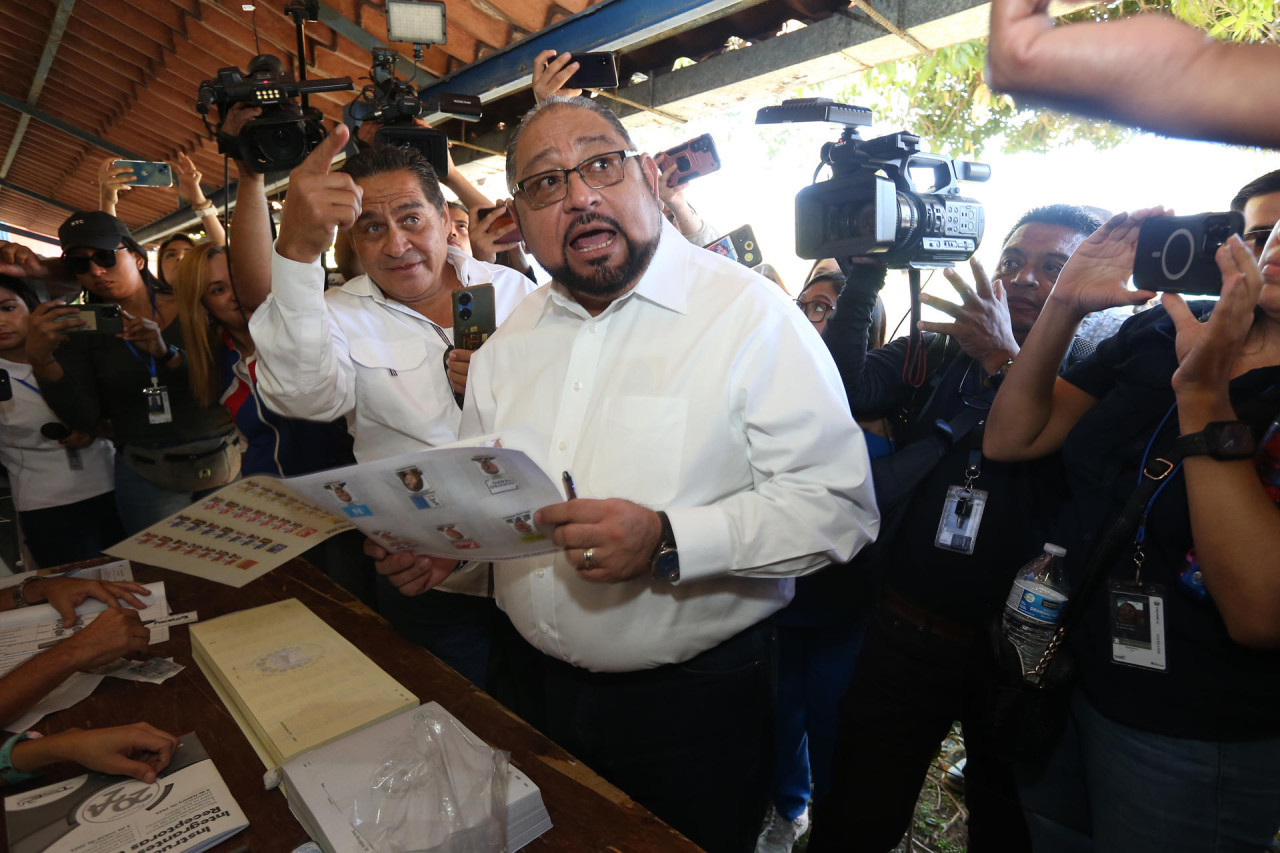 Joel Sánchez, candidato presidencial de Arena, en El Salvador. Foto: EFE.