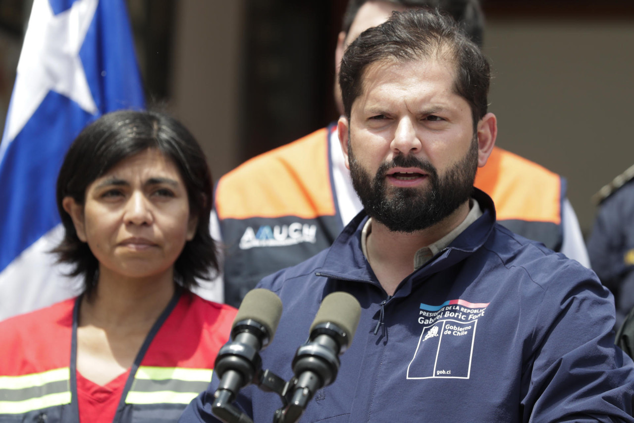 Gabriel Boric, presidente de Chile, sobre los incendios en Chile. Foto: EFE