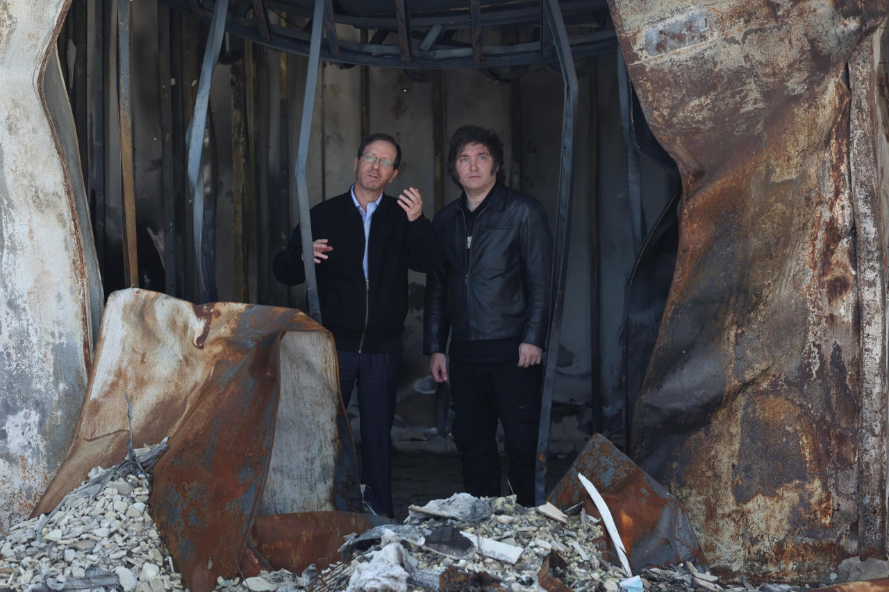 Javier Milei junto a Isaac Herzog. Foto: EFE.