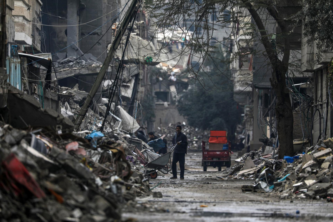 Destrucciones en Gaza por bombardeos israelíes. Foto: EFE.