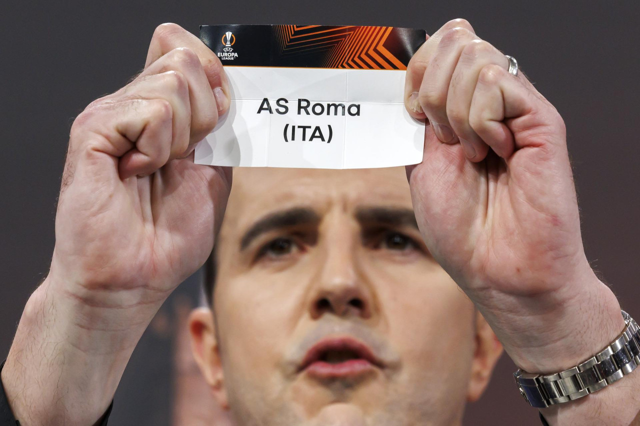 Roma en el sorteo de octavos de final de la Europa League. Foto: EFE.