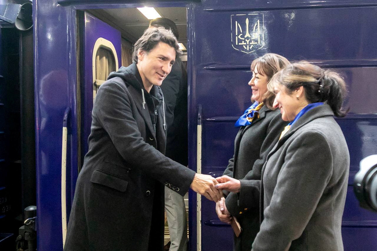 Justin Trudeau, primer ministro de Canadá, en Ucrania. Foto: REUTERS.