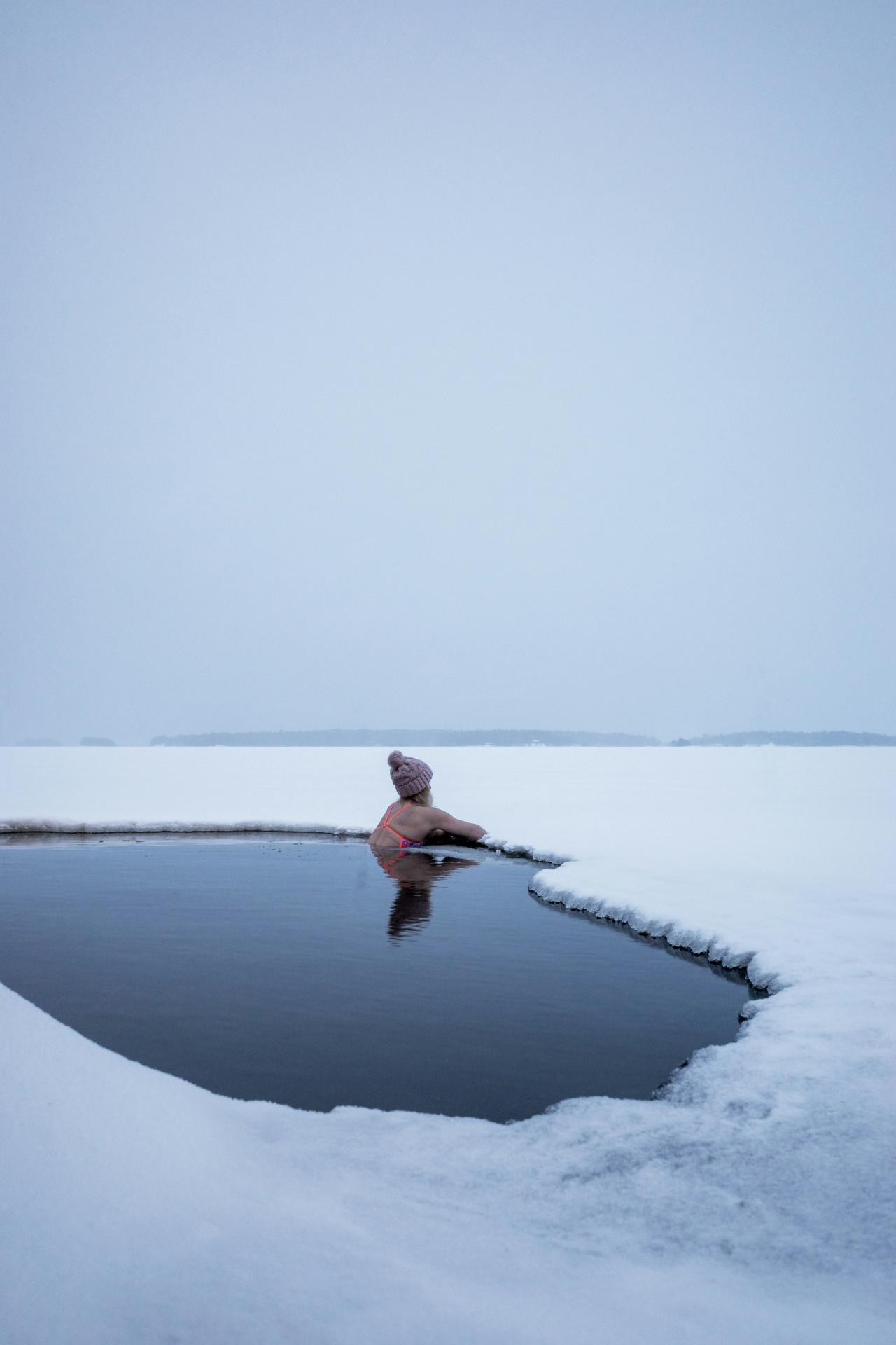 Agua helada. Foto: Unsplash.