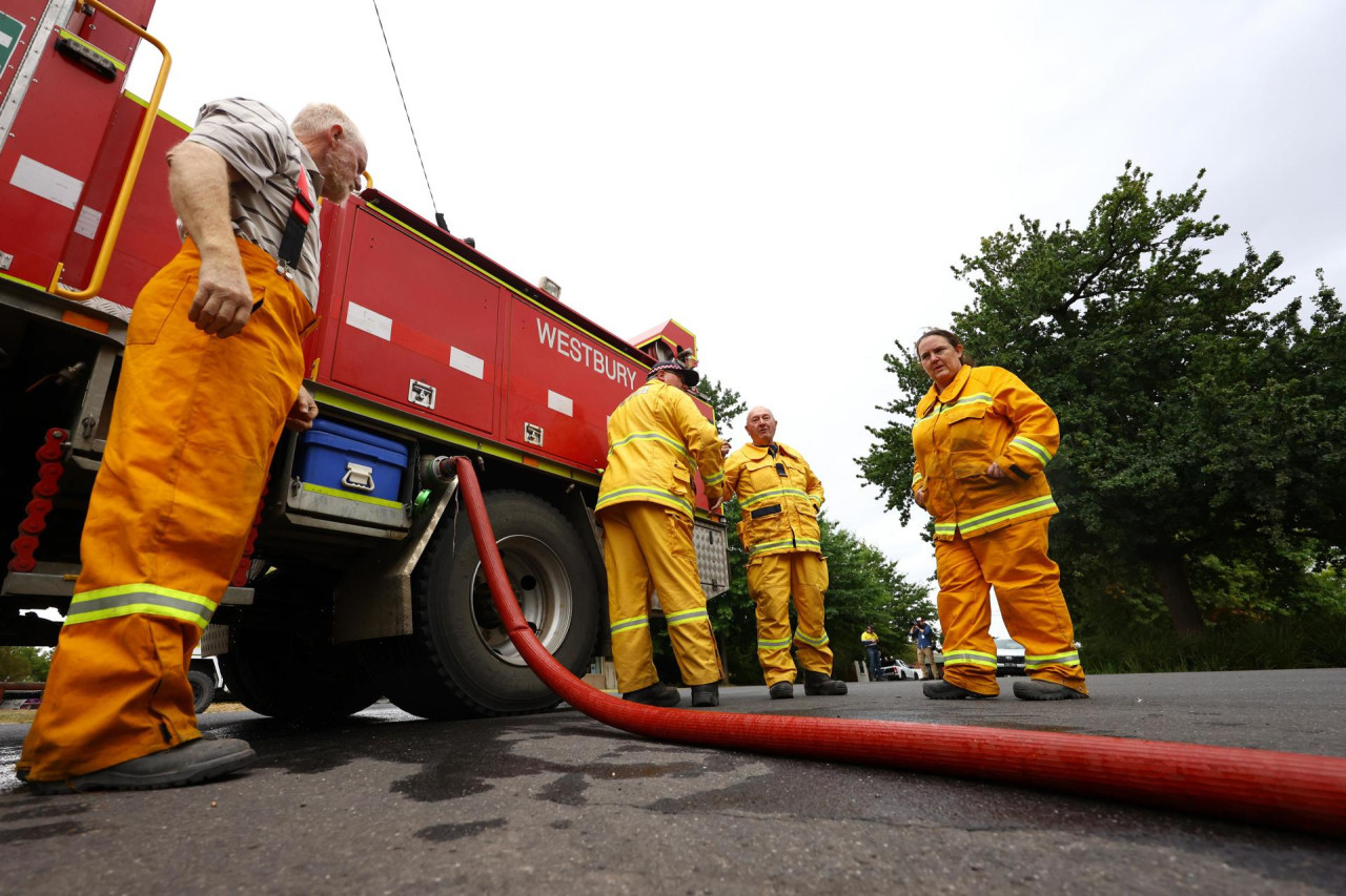 Lucha contra los incendios forestales en Australia. Foto: EFE.