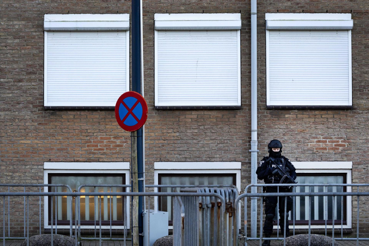 Operativo de seguridad en el juicio de Países Bajos por el crimen organizado. Foto: EFE.