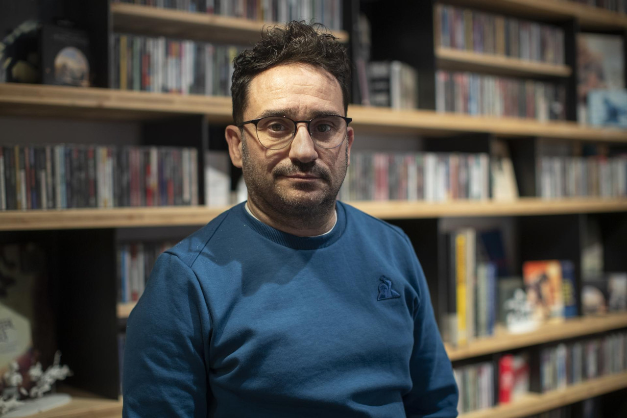 Juan Antonio Bayona, director de "La sociedad de la nieve". Foto: EFE.