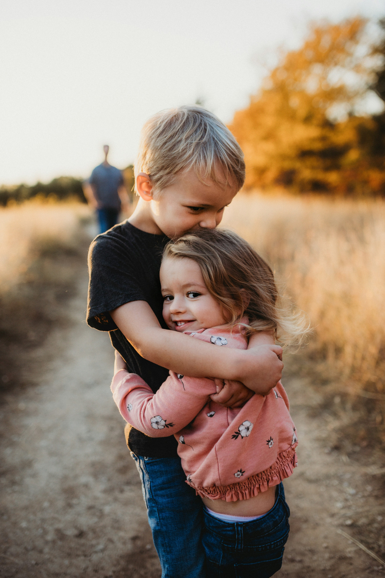 Hermanos. Foto: Unsplash.