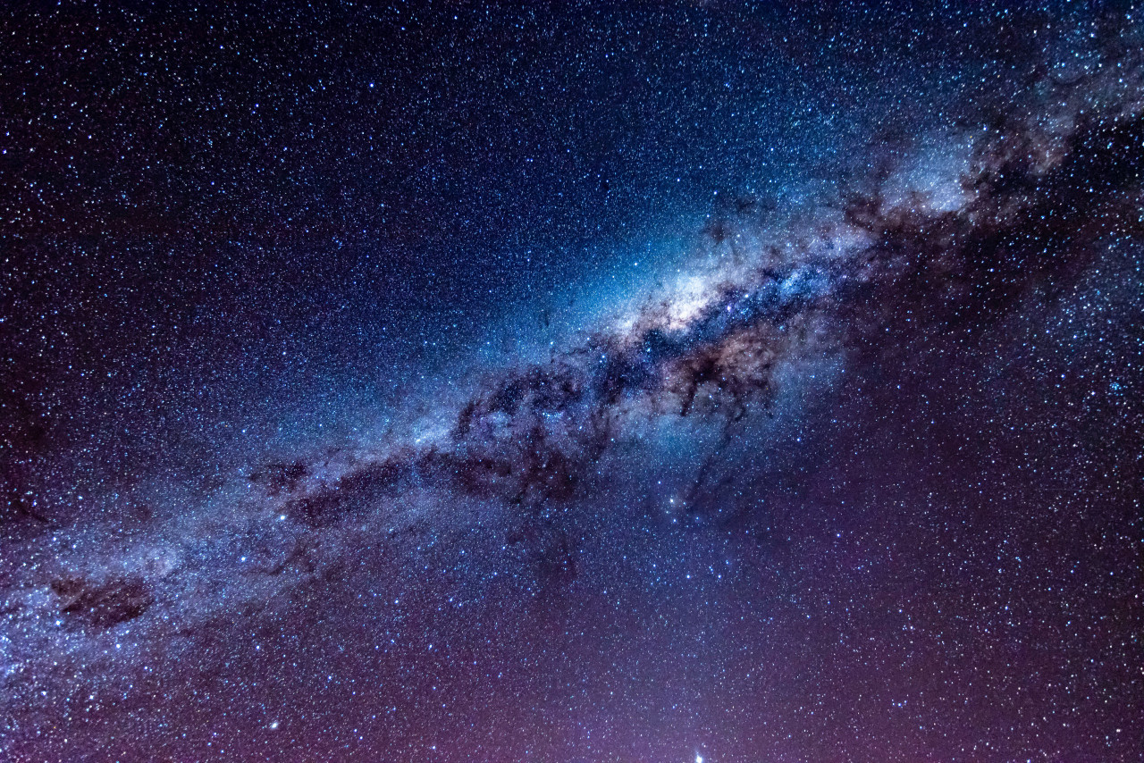 Galaxy, universe.  Photo: Unsplash