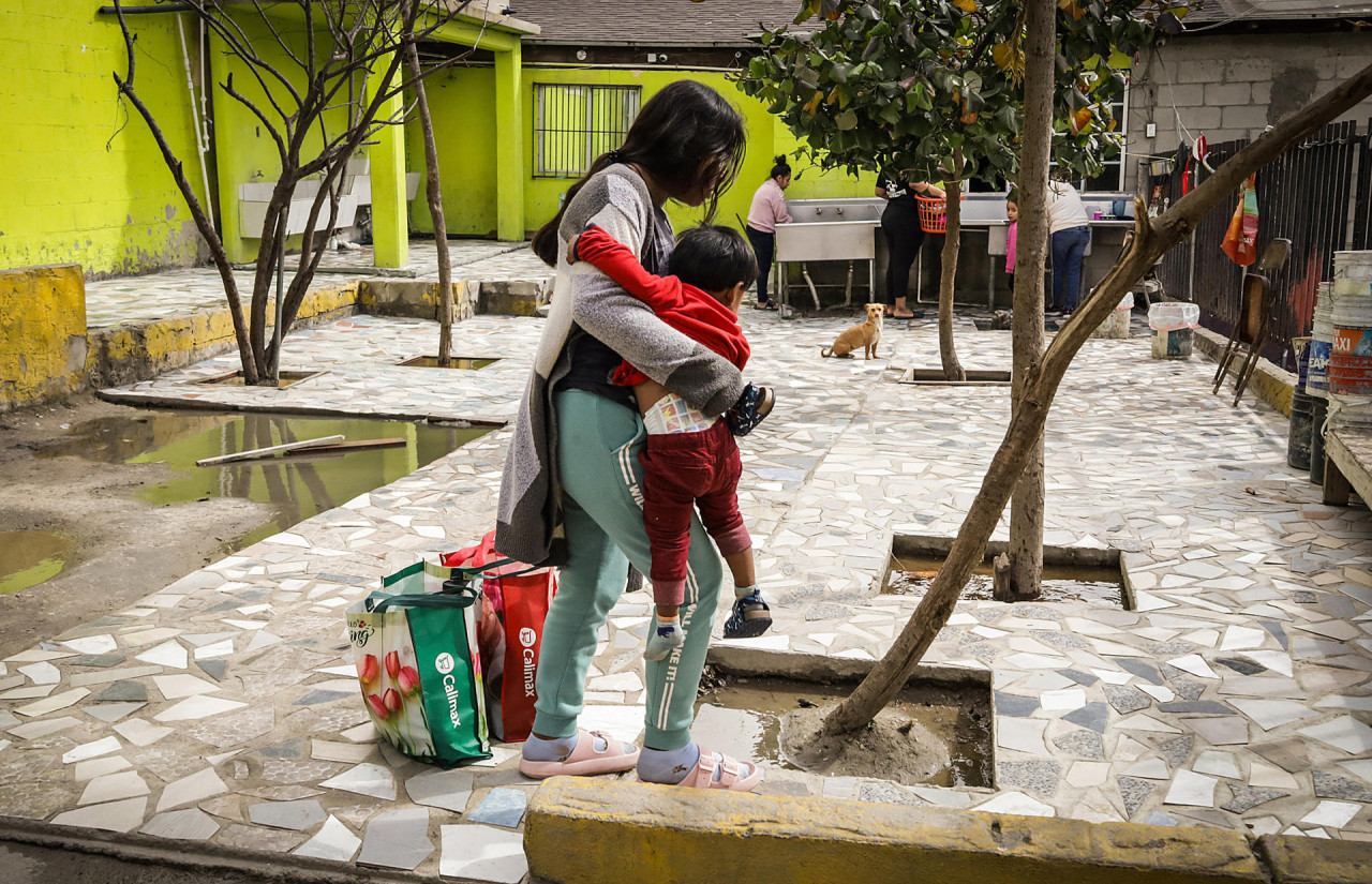 Madres migrantes en México. Foto: EFE.