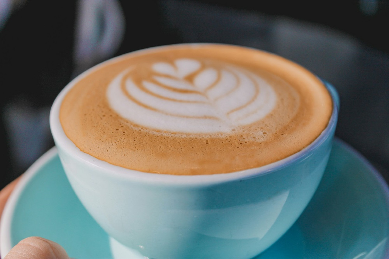 Flat White, café de especialidad. Foto: Unsplash.