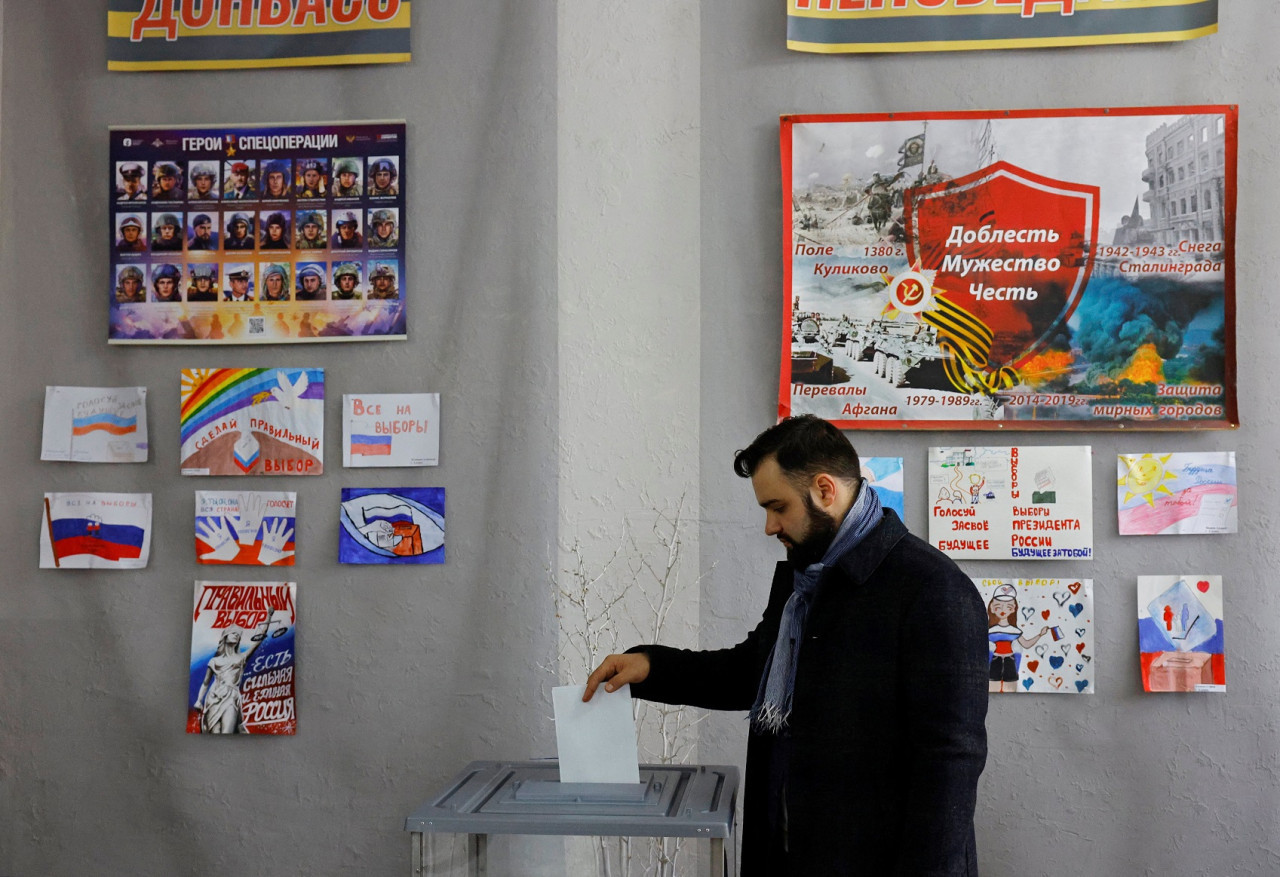 Elecciones en Donetsk, ciudad ocupada por Rusia. Foto: Reuters
