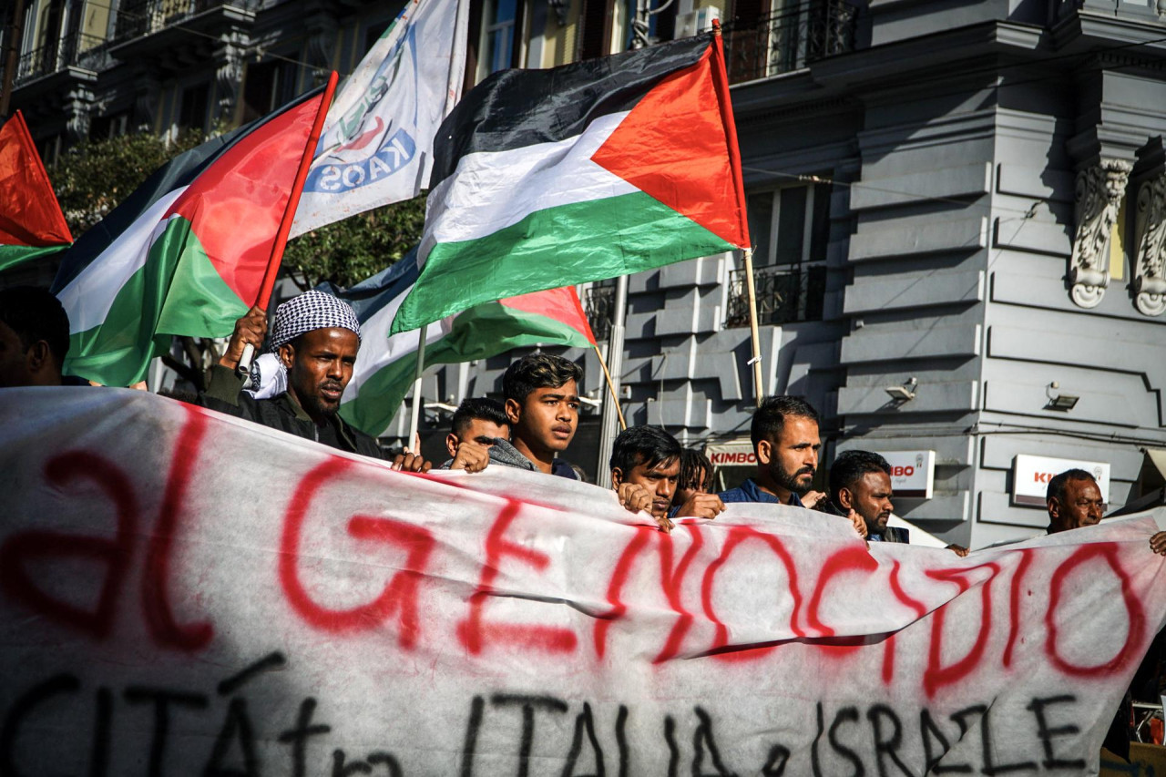 Manifestación bajo el lema Detengan el genocidio, en solidaridad con el pueblo palestino, en Nápoles, Italia_Efe