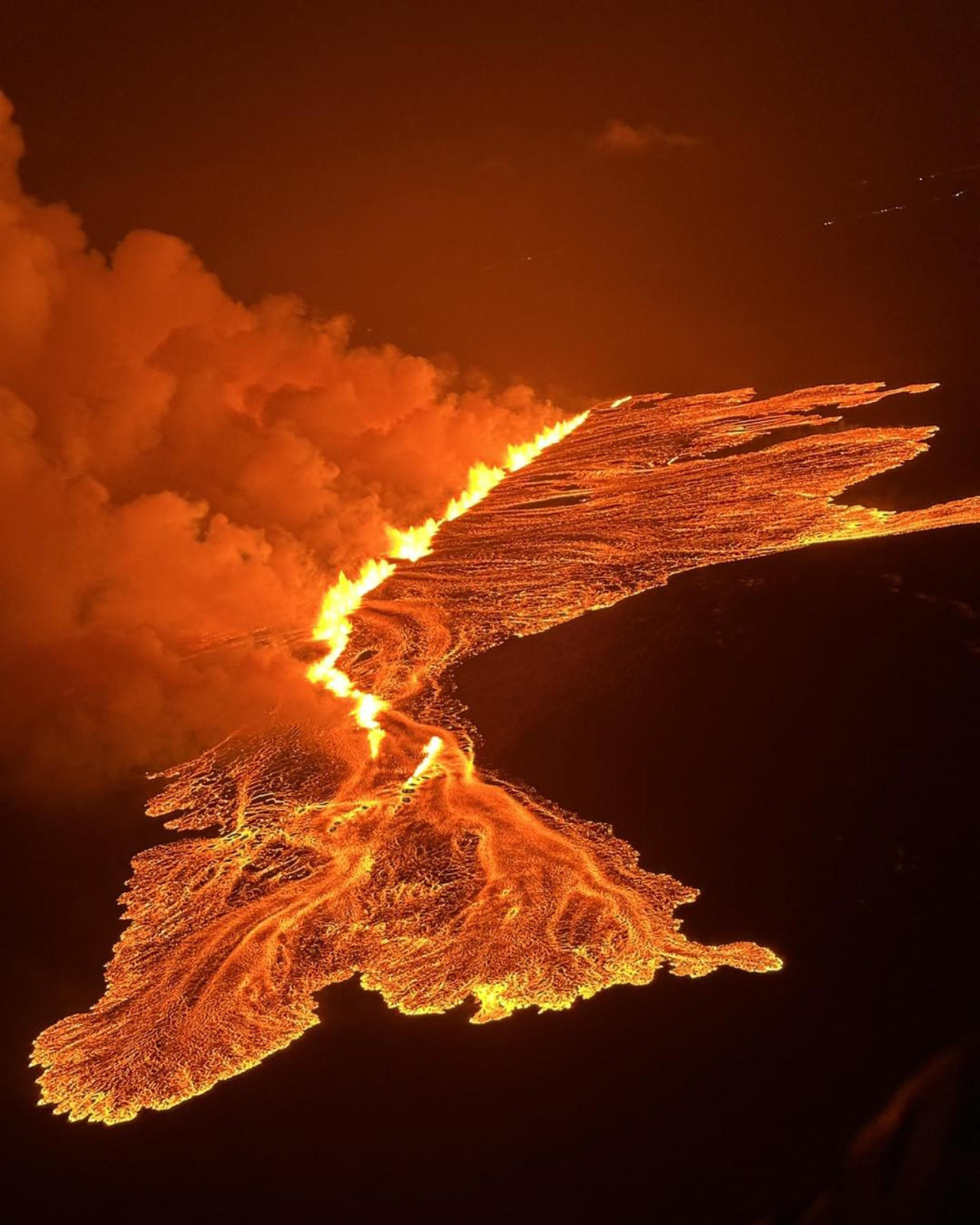 Erupción volcánica en la península de Reykjanes, Islandia. EFE