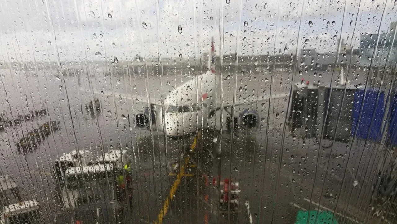 Alerta en el aeropuerto de Ezeiza. Foto: NA